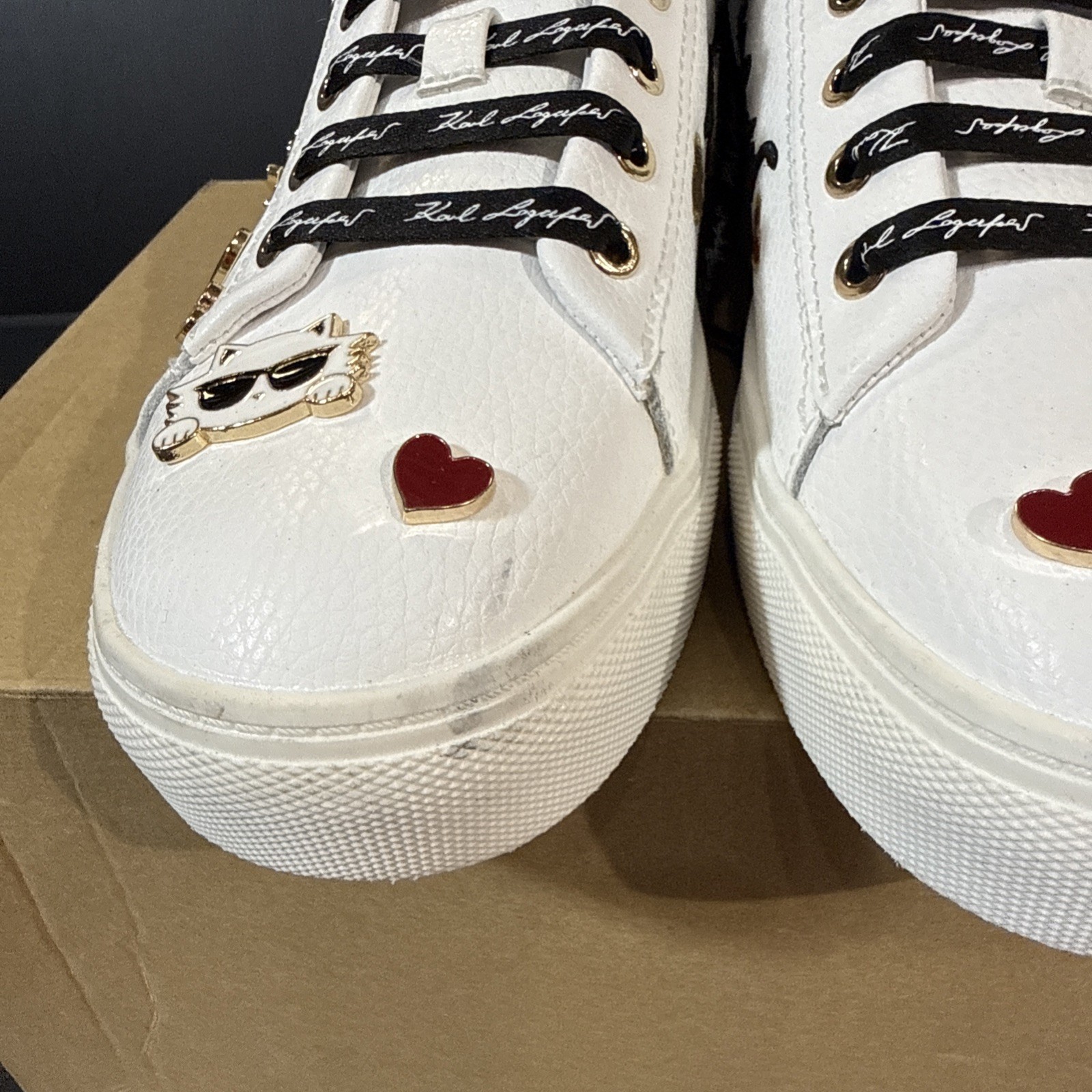 Karl Lagerfeld Paris Cate Pins Women’s 8M White Tumbled Leather Low Sneakers