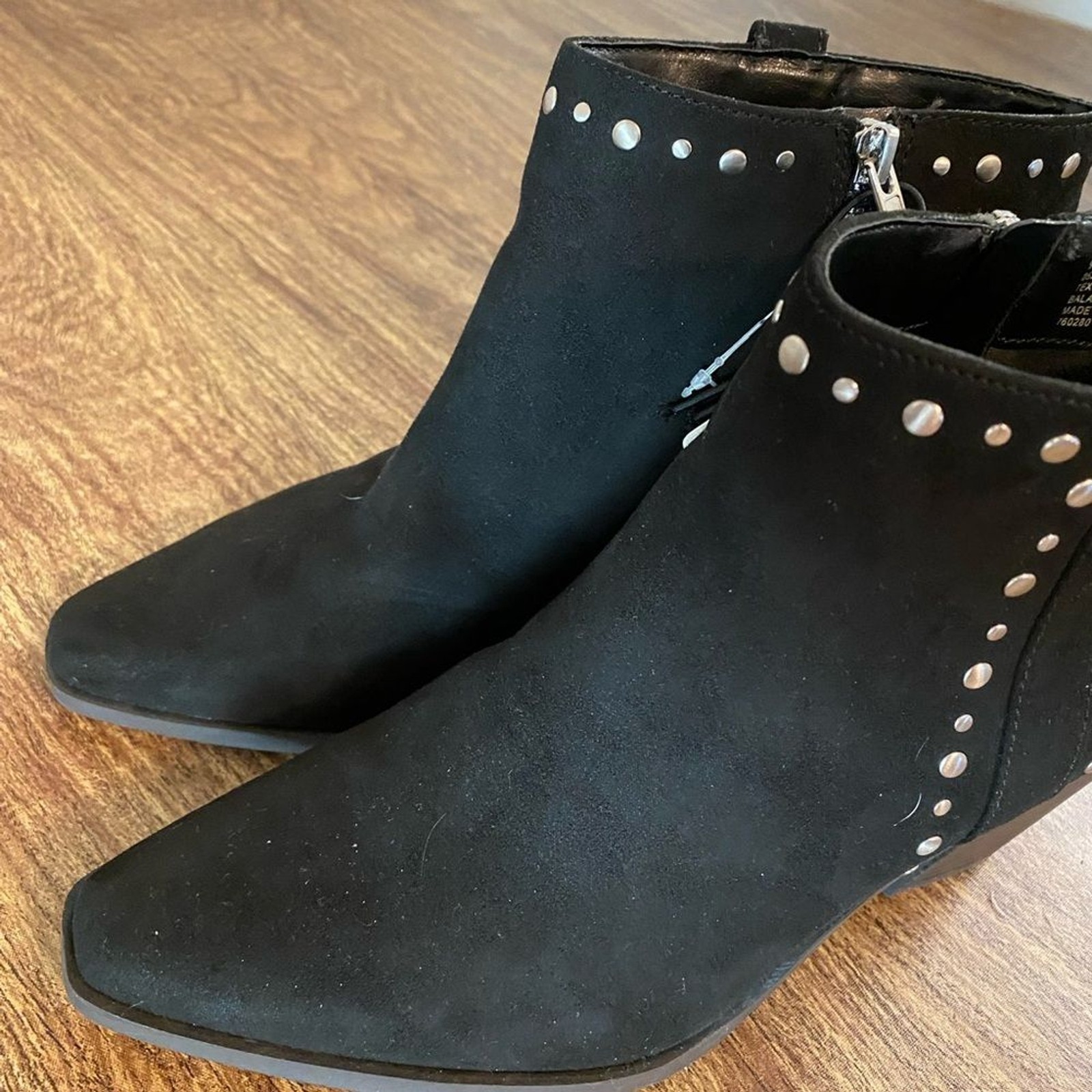 New Ana Women’s Boho Black Heeled Studded Ankle Boots 9.5 Inside Zip Chunky Heel