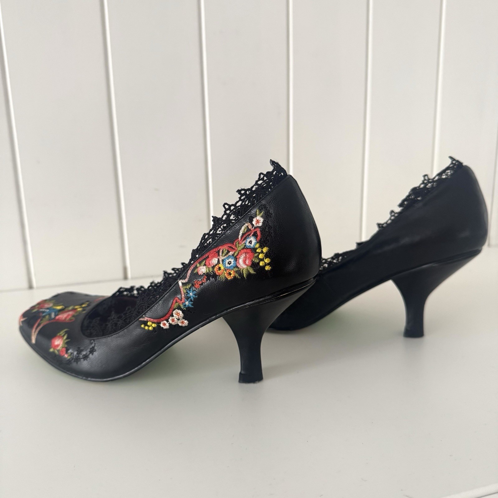 Irregular Choice Leather Heels Size 38 7 Black Floral Bird Embroidered Lace Trim