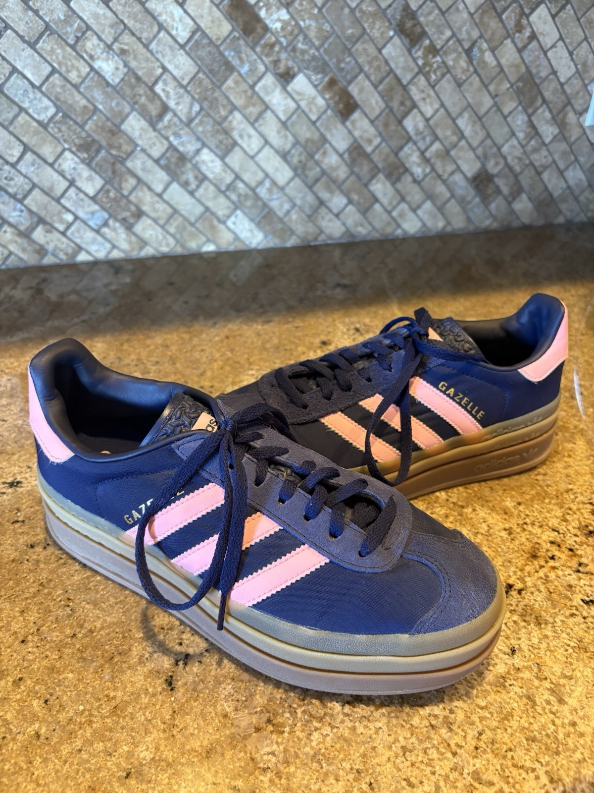Adidas Originals Gazelle Indoor Woman’s US Size 7 Lucid Blue Pink Suede IH5931