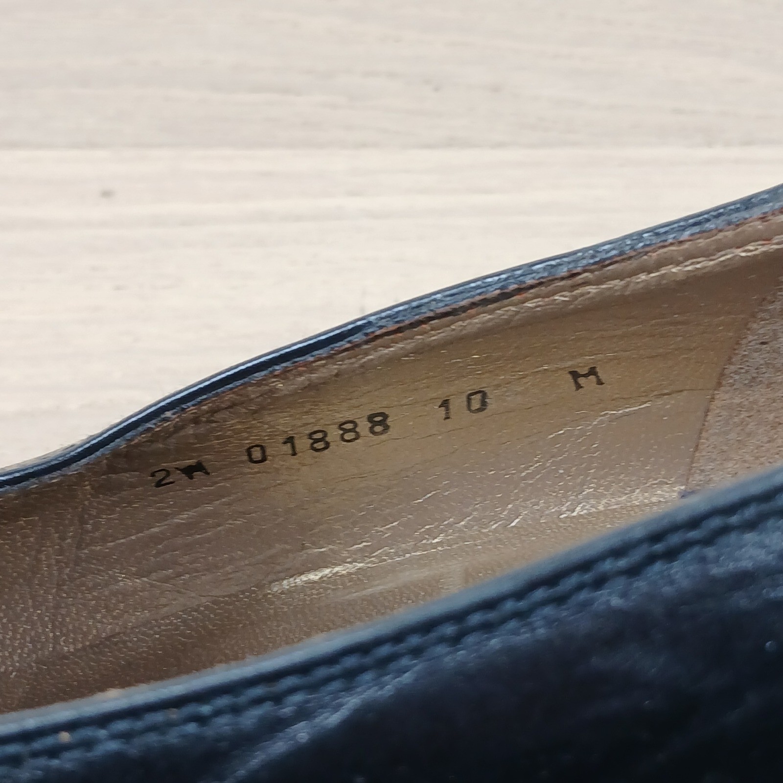 Stuart Weitzman Loafers Women’s 10 Black Leather Block Heel with Grosgrain Bow