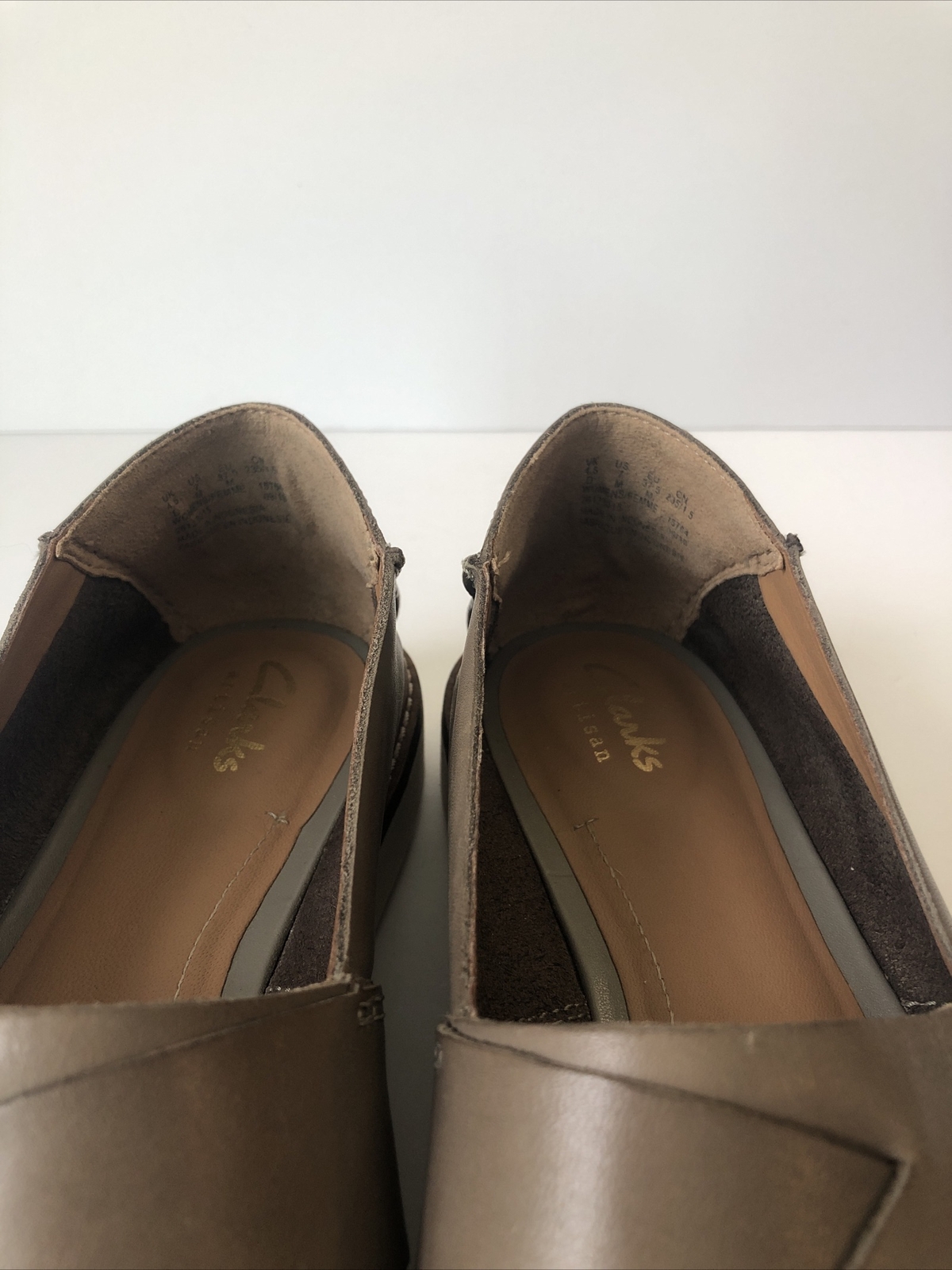 Clarks Artisan Glick Harvest Flats Shoes Women’s size 7 Brownish Gray