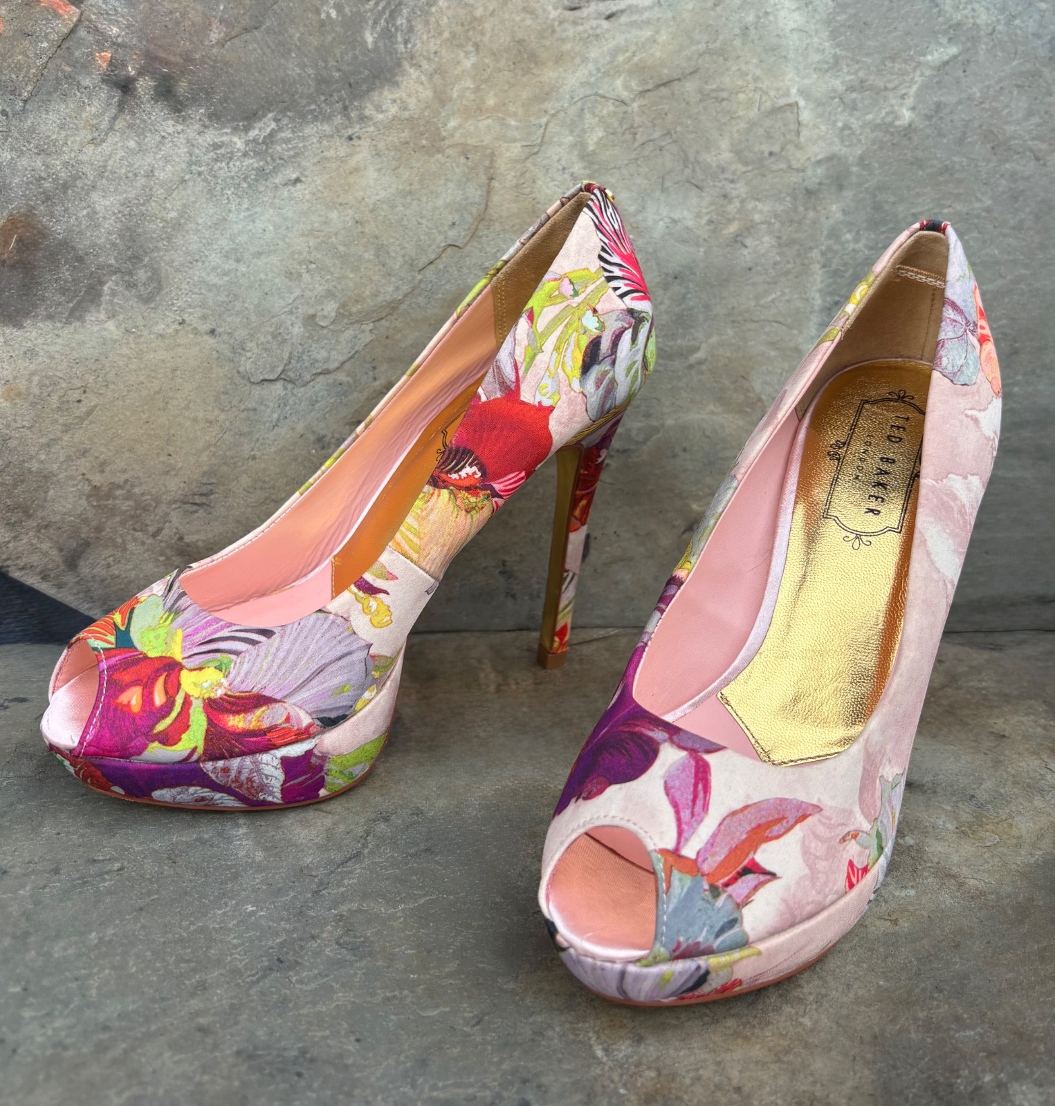 TED BAKER ‘Fluuri’ ( 36/5) Stilettos Peep-Toe Platform Heels Satin Floral Pumps