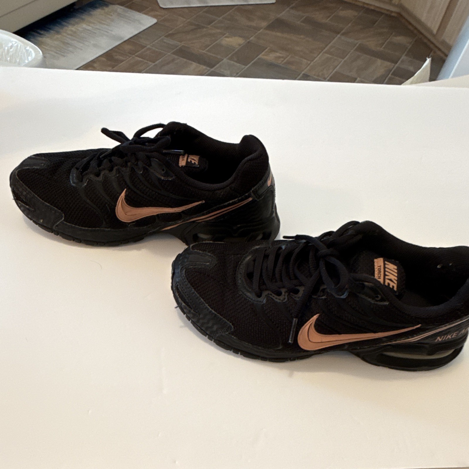 Nike Air Max Torch 4 Women’s Lace-Up Mesh Low Top Sneakers Black Rose Gold