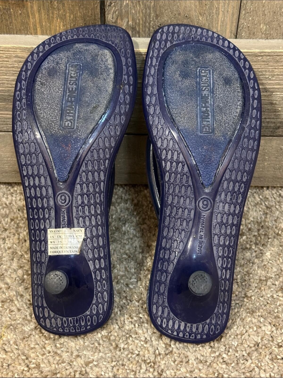 Y2K Extra-Fine Sugar Navy Blue Floatie Kitten Heel Thong Flip Flop Sandal Size 9