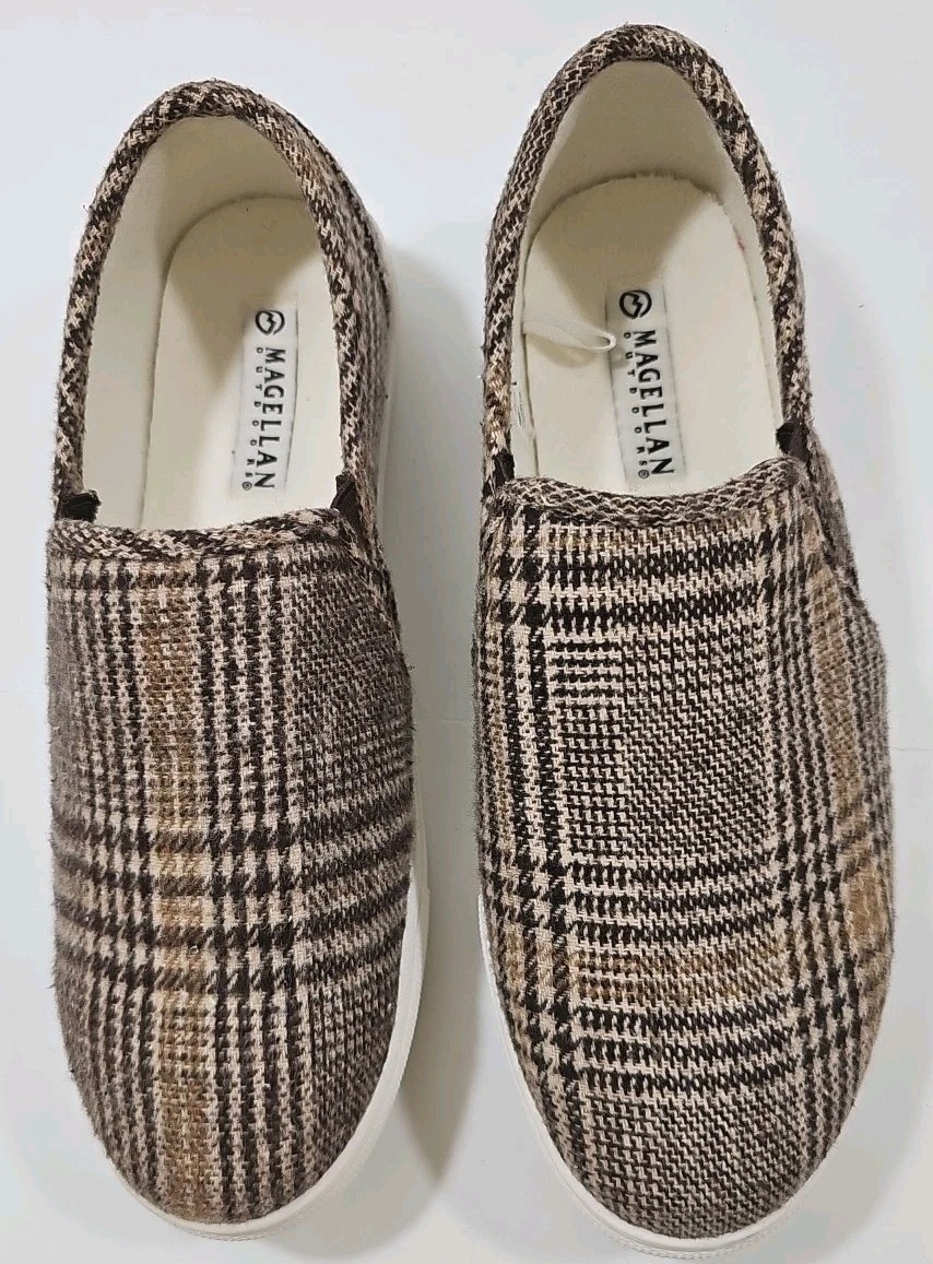 Magellan OutDoors Shoes Loafers Slip Ons Women Size 10B Brown Plaid.