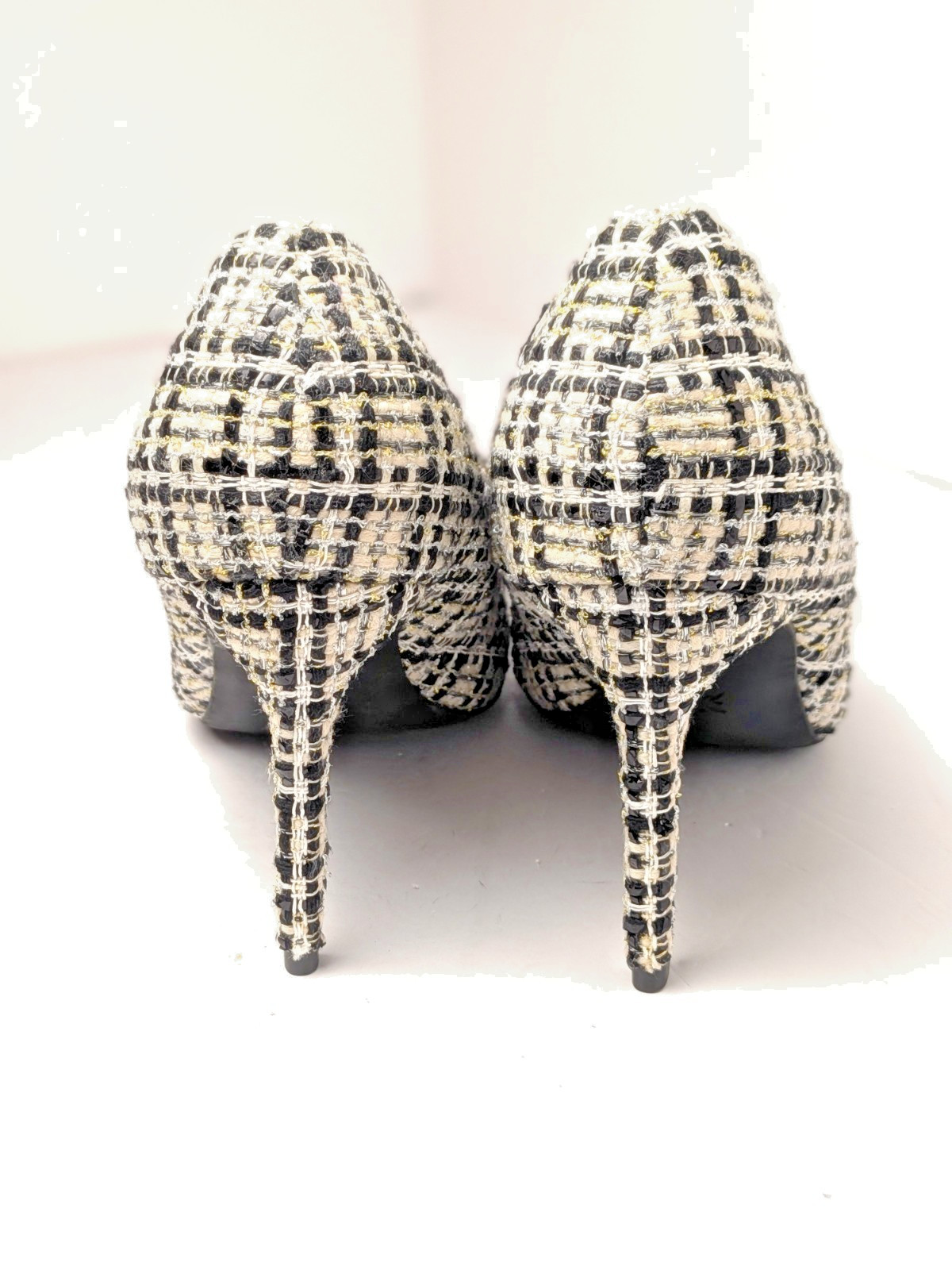 BCBGeneration Beverli Plaid w/ Silver Threads Rhinestone Bow Heels Size 8 — NWOB