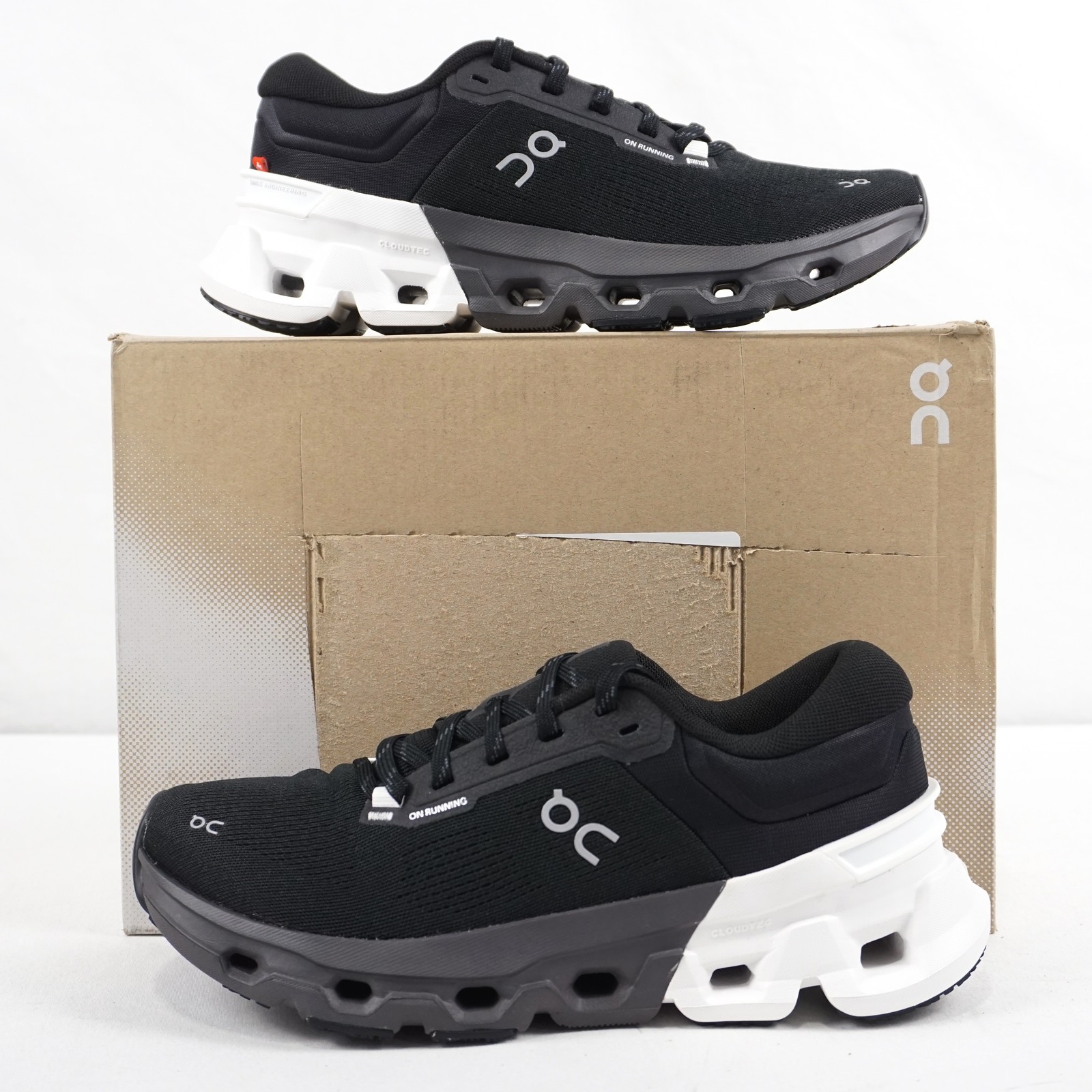 On Cloudflyer 5 Road Running Shoes In Black/White (3WE30040299) – Women’s 8.5