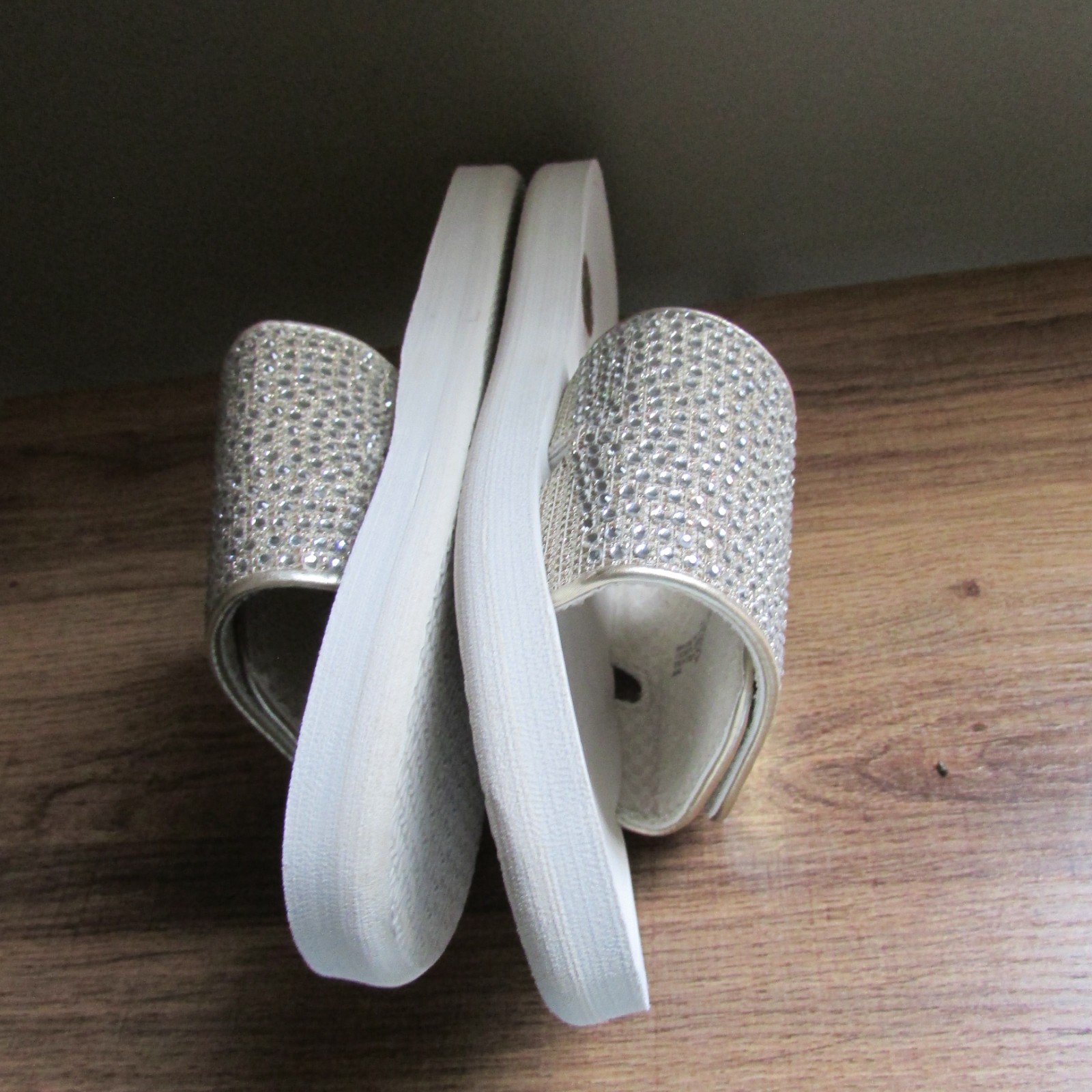 MICHAEL KORS GOLD SILVER WHITE CRYSTAL GLITTER MK LOGO DESIGNER SLIDE SANDALS-8