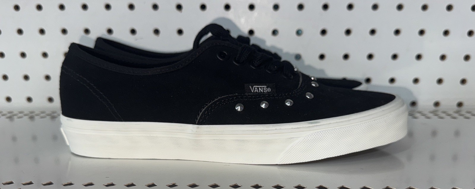 VANS Authentic Spikes Womens Lace Up Suede Athletic Skate Shoes Size 8 Black
