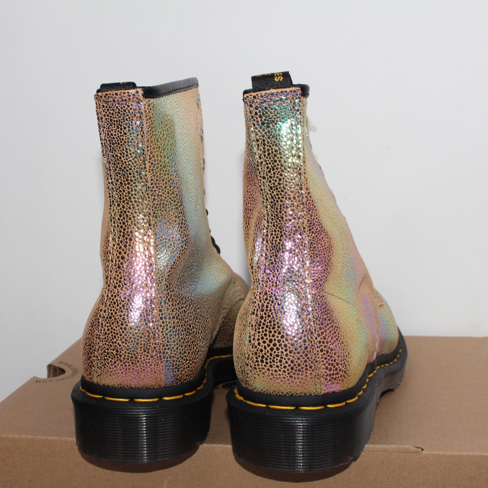 Dr. Martens 1460 Sand Rainbow Ray Leather Combat Boots Women’s 6 NWT