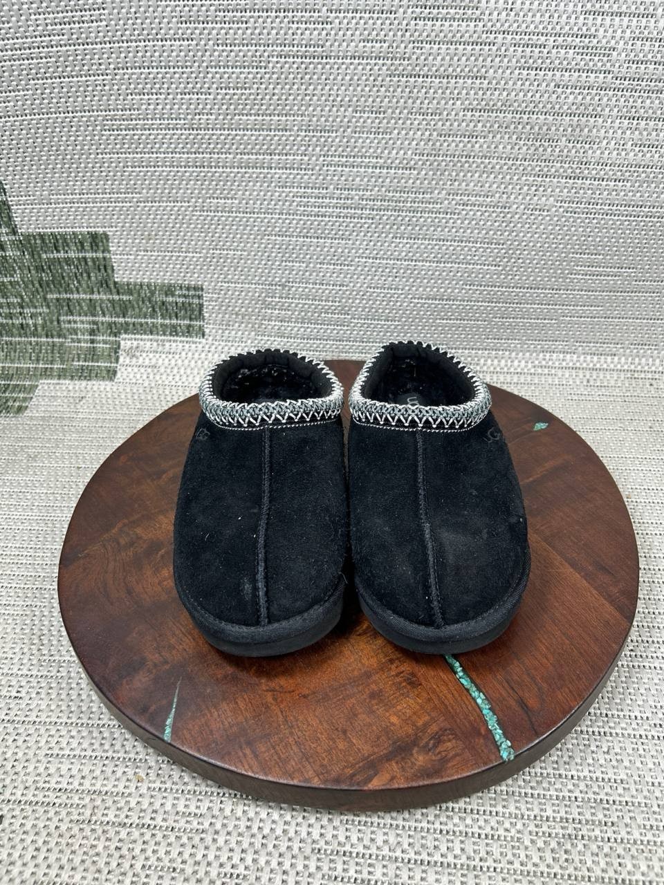 Ugg Slipper Womens Size 6 Us Tasman II Black Suede Slip Toe Sheepskin Slip On