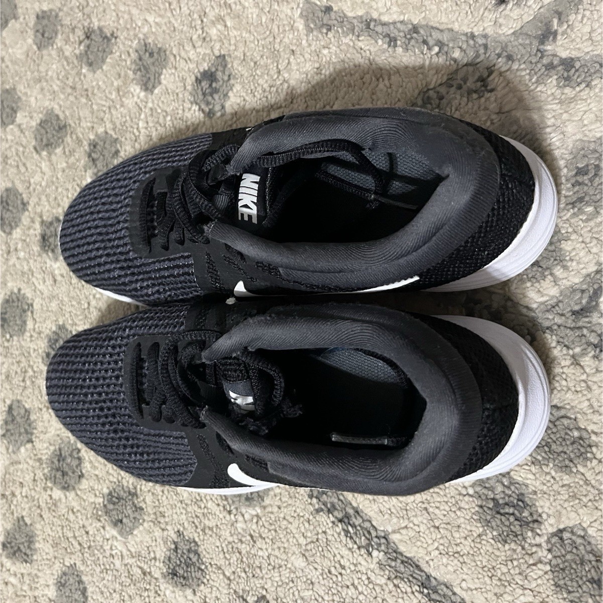 Nike Woman’s Black/White Lace-Up Low Top Athletic Sneaker for Activewear Casual