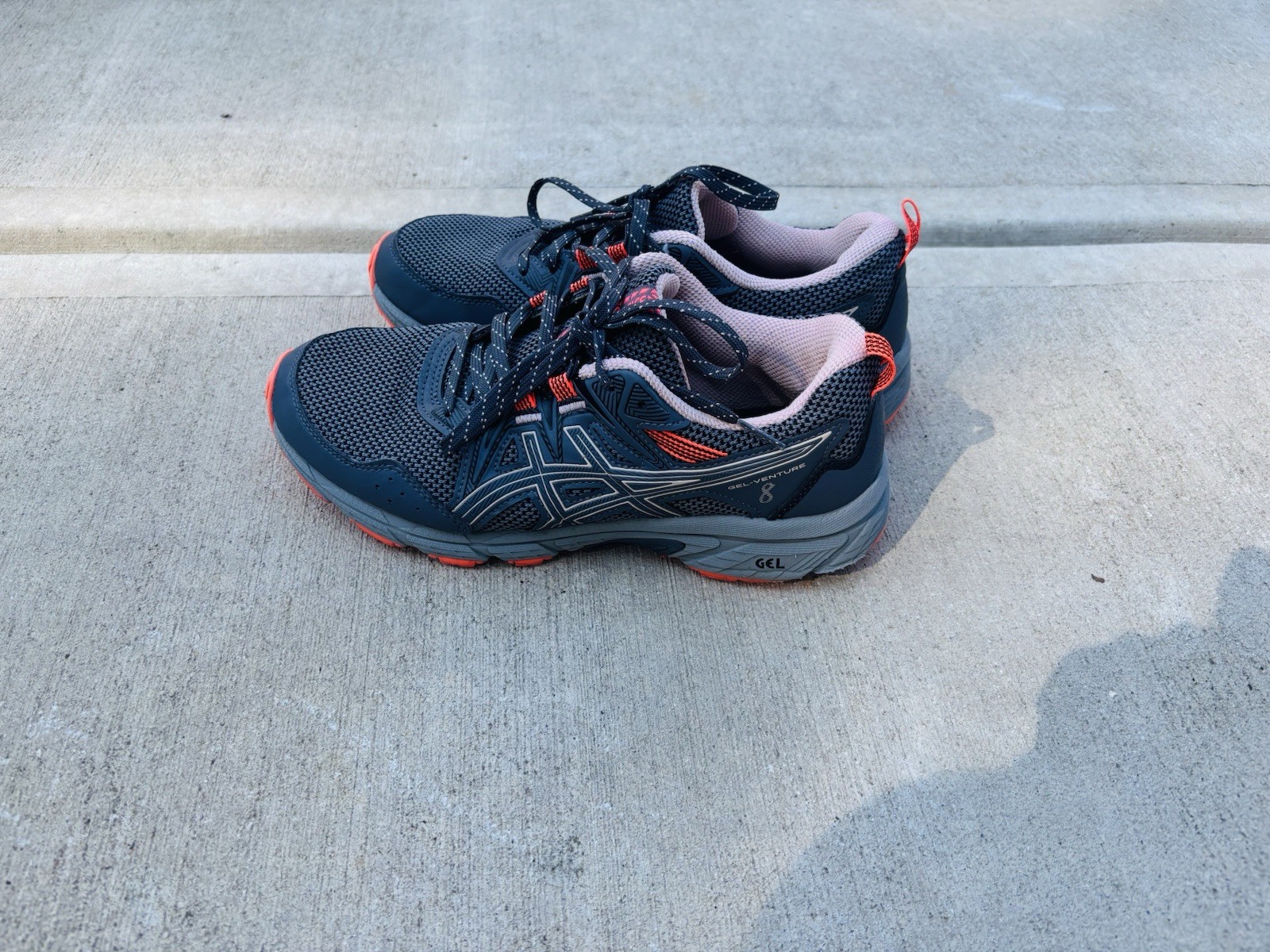 Asics Gel Venture 8 Women’s Trail Running Shoes Size 8