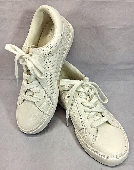 A New Day Women’s 7 White Madison Casual Sneakers NWOT