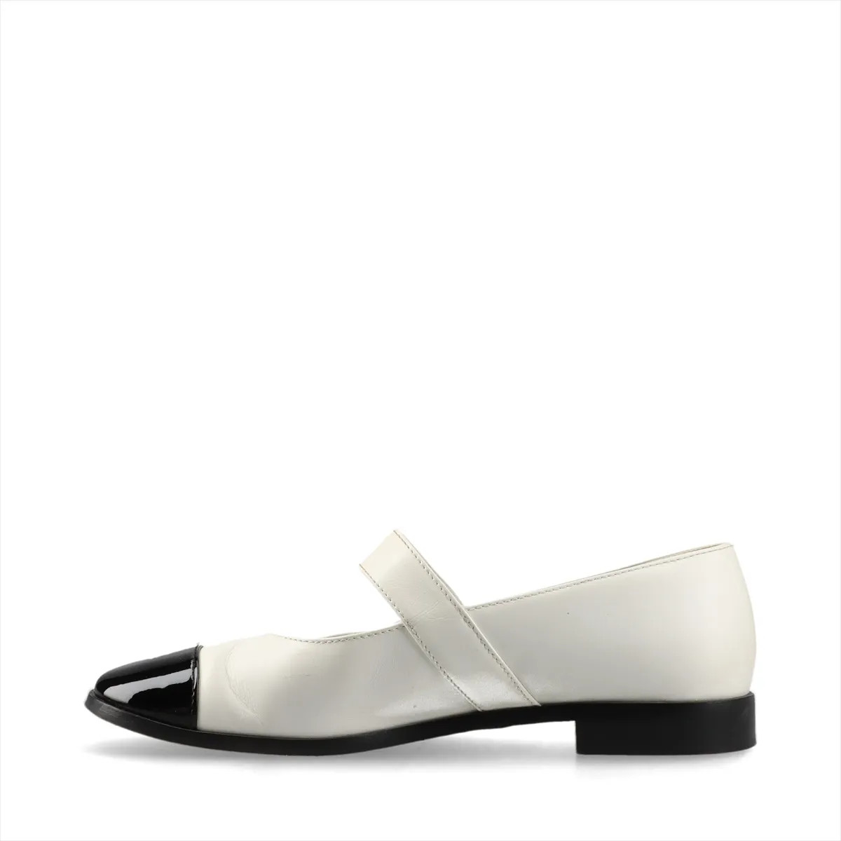 Chanel Coco Mark Turnlock Leather & patent Strap Pumps 38C Ladies’ Black × White