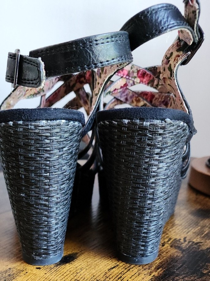 MELROSE AVE ~ Ladies’ Size 8 1/2 ~ HERMOSA ~ 4.25″ Wedge Sandal ~ 1.75″ Platform