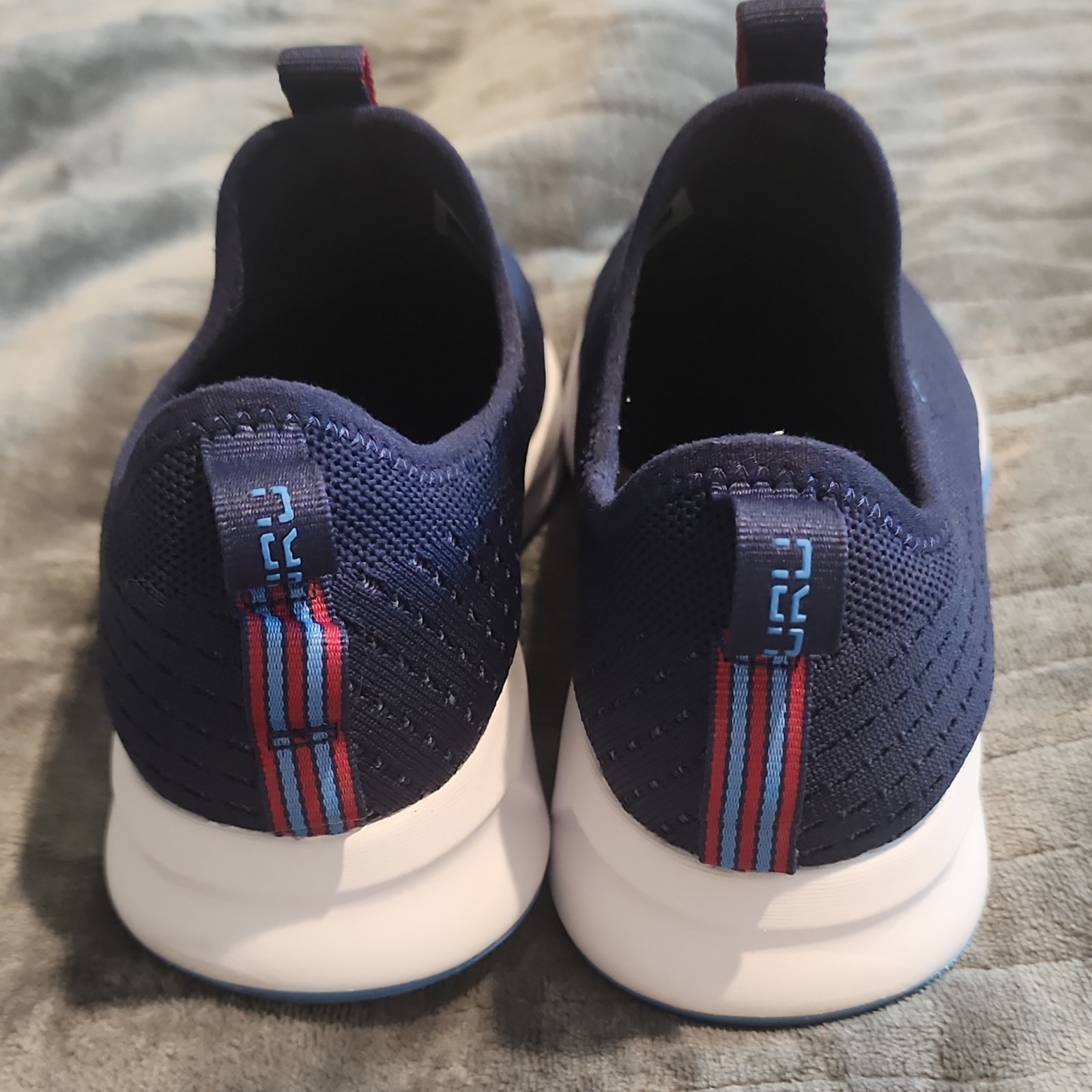 KURU Women’s Slip-On Knit Athletic Sneakers Blue/White/Red Low Top 20850382