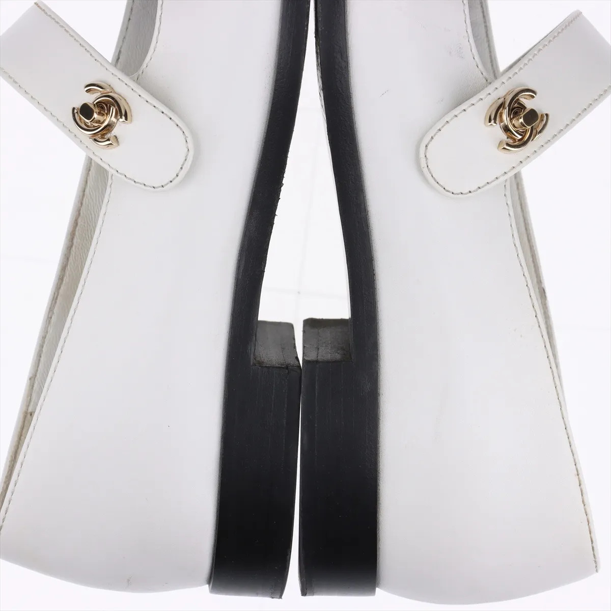 Chanel Coco Mark Turnlock Leather & patent Strap Pumps 38C Ladies’ Black × White