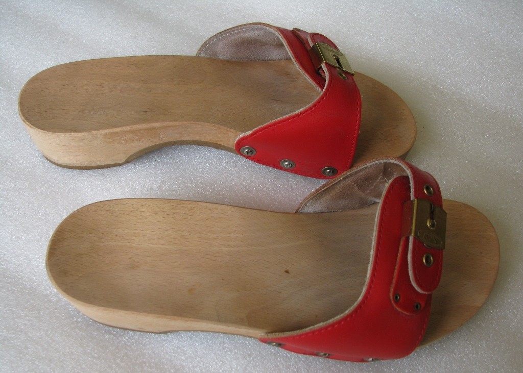 RARE VINTAGE DR SCHOLL’S WOODEN PLATFORM RED LEATHER SANDALS SIZE 6 AUSTRIA