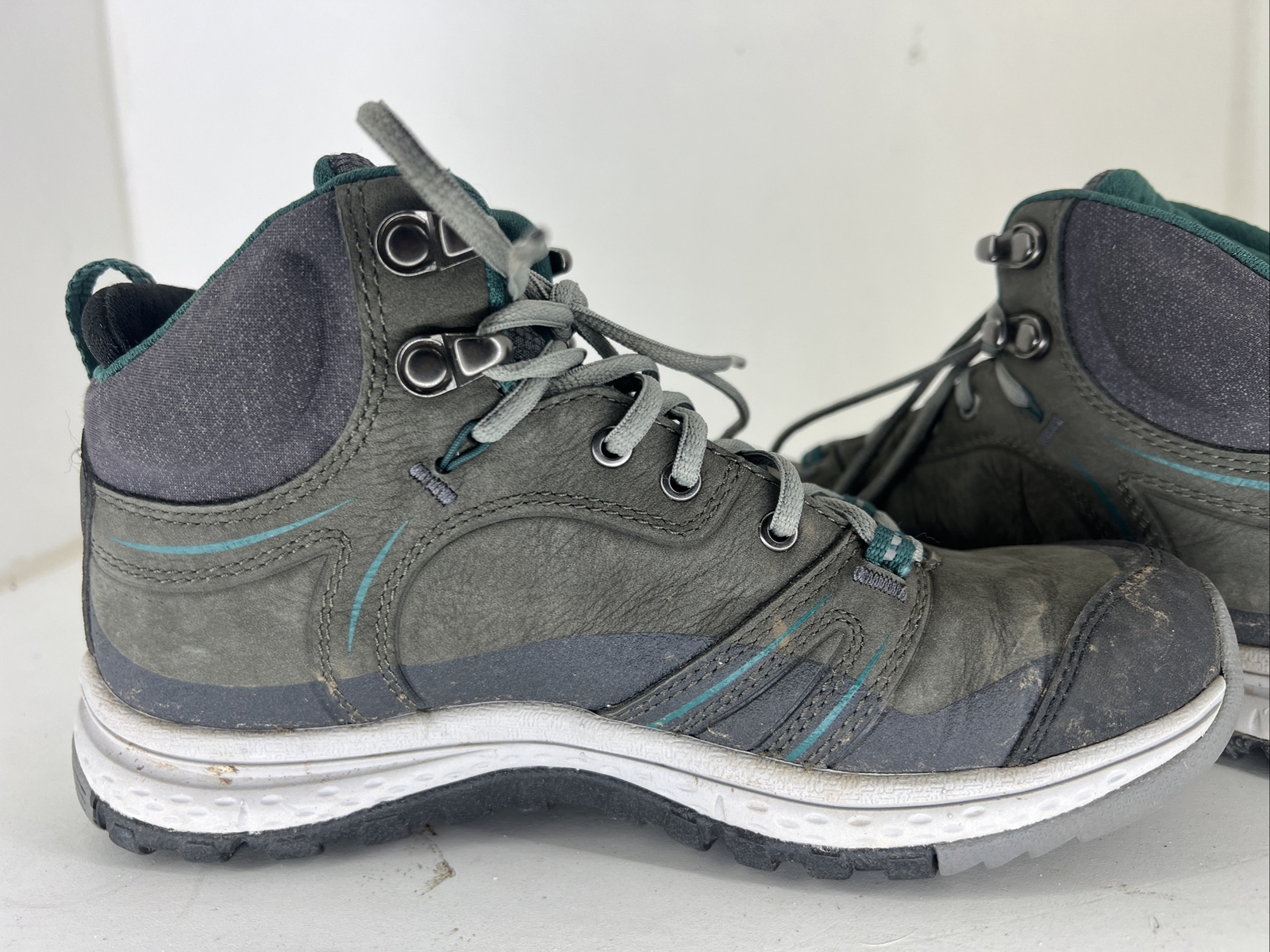 Keen Terradora Womens 5 Mid Leather
