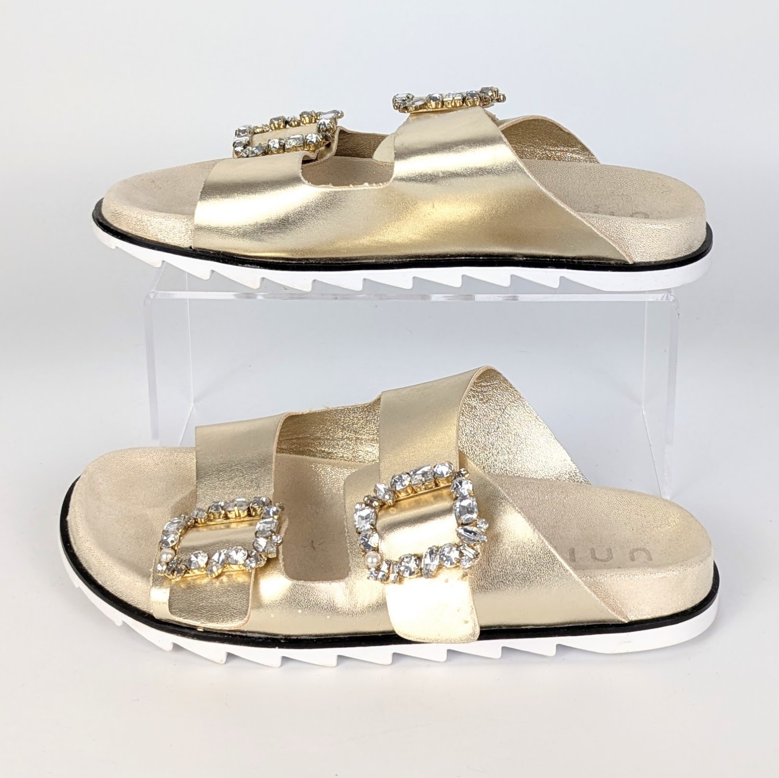 Unisa Women’s Gold Metallic Double Crystal-Embellished Buckles Sandals size 8M