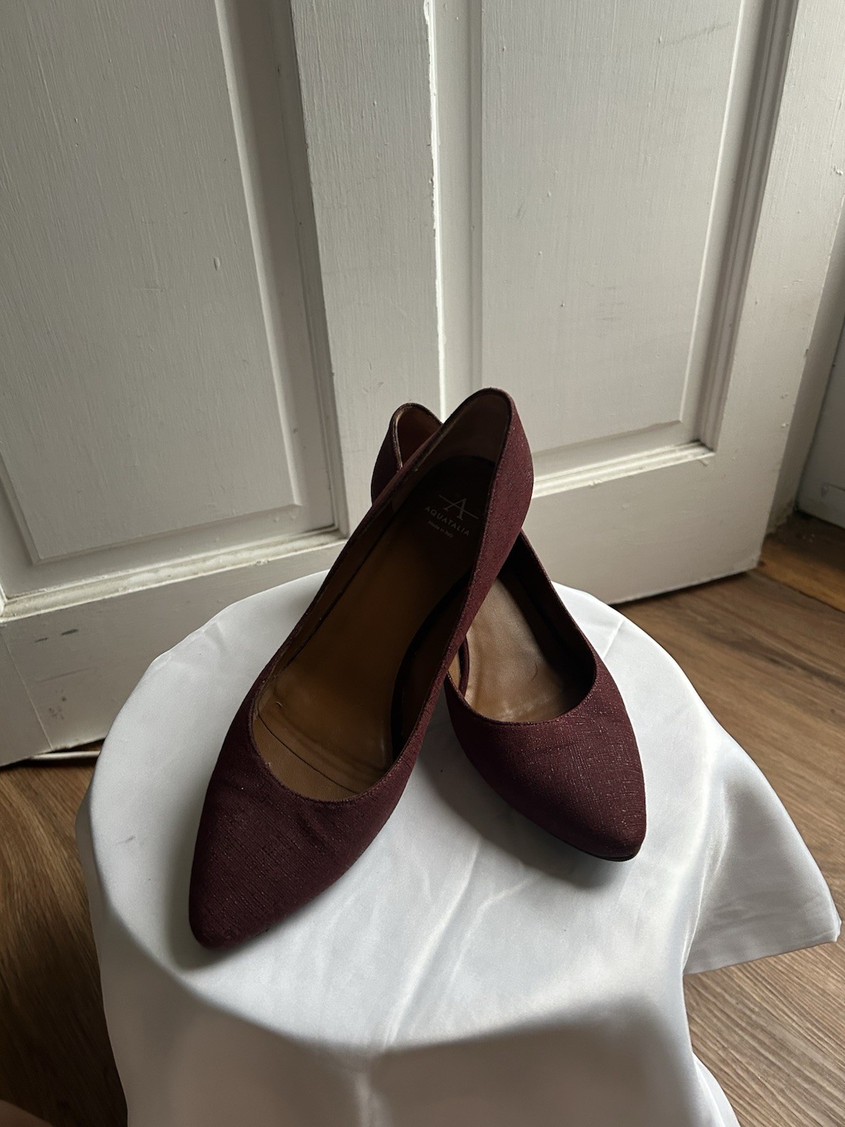 Aquatalia Burgundy Textured Fabric Pointed Toe Block Heel Pumps Italy Size 7.5