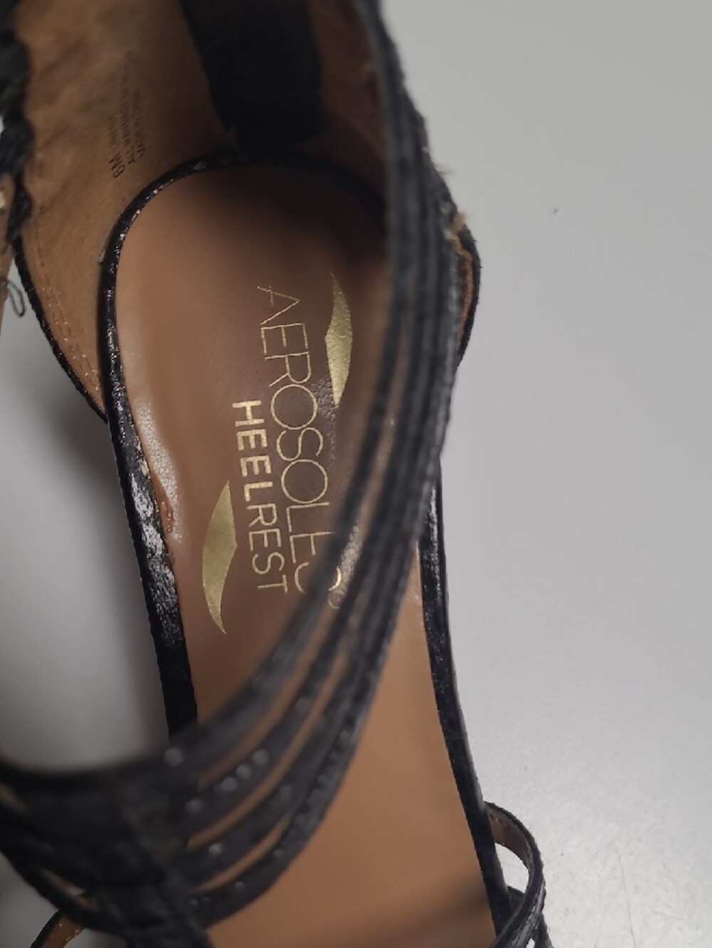 Aerosoles Black Snakeskin-Texture Strappy Cage Sandals – Size 6