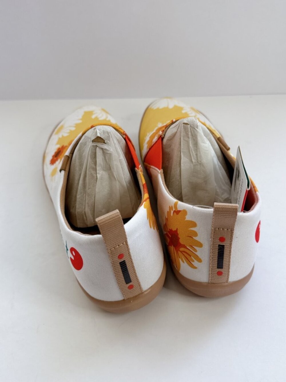 NWT Women’s Size 10.5 UIN Van Gogh Sunflowers Canvas Slip-On Shoes Art Flats