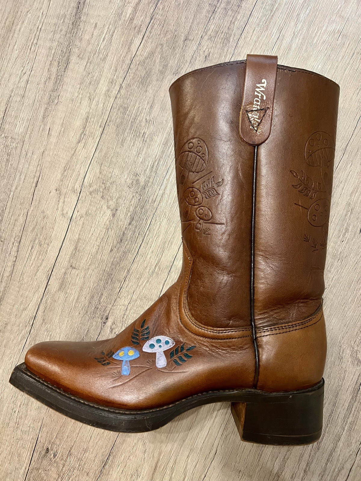 Wrangler Vintage Mushroom Campus Boots Women’s 8 RARE Gold Lettering USA 🍄