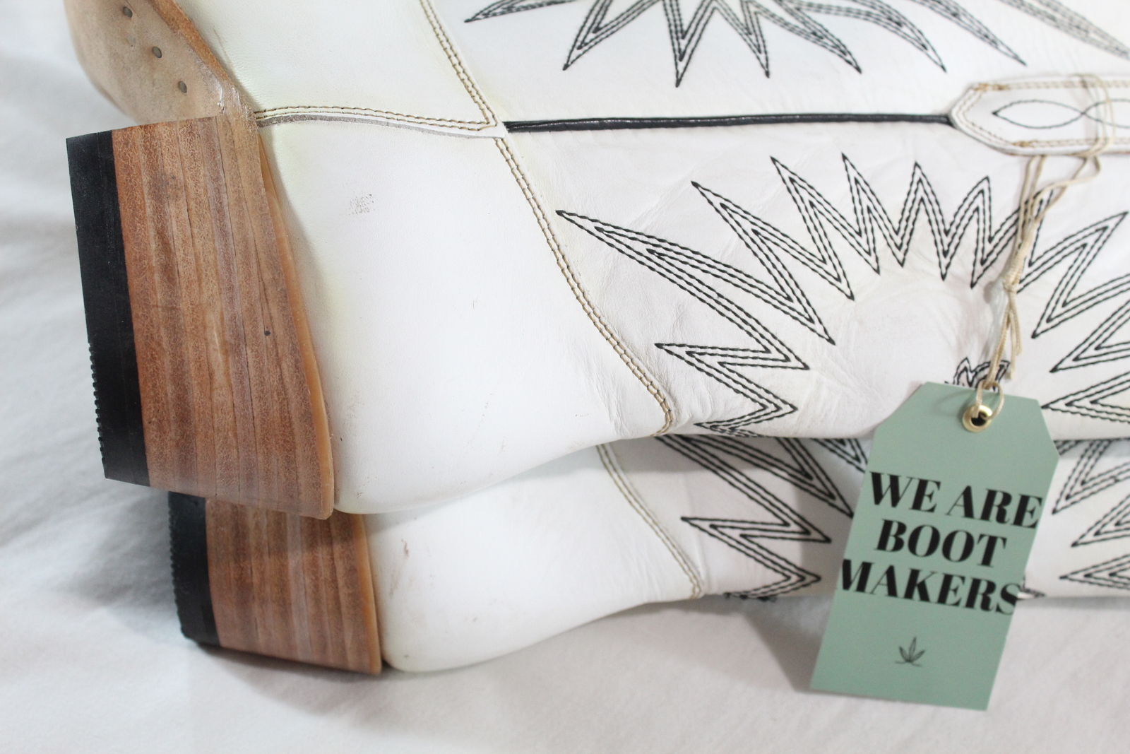 MEZCALERO – NWT $599 WHITE LEATHER «MEZCAL» WESTERN BOOTS (COWBOY CARTER!!!) 40