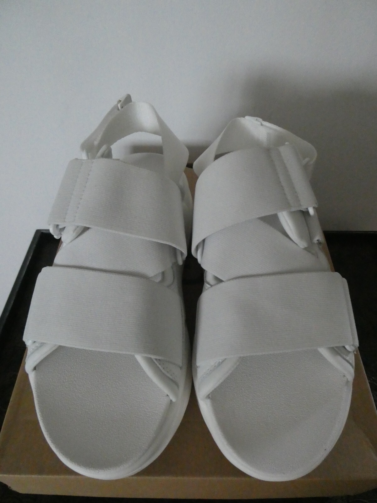 UGG LA STREET WOMEN PLATFORM SANDAL WHITE US 8.5 EU 39.5 Style# 1142891