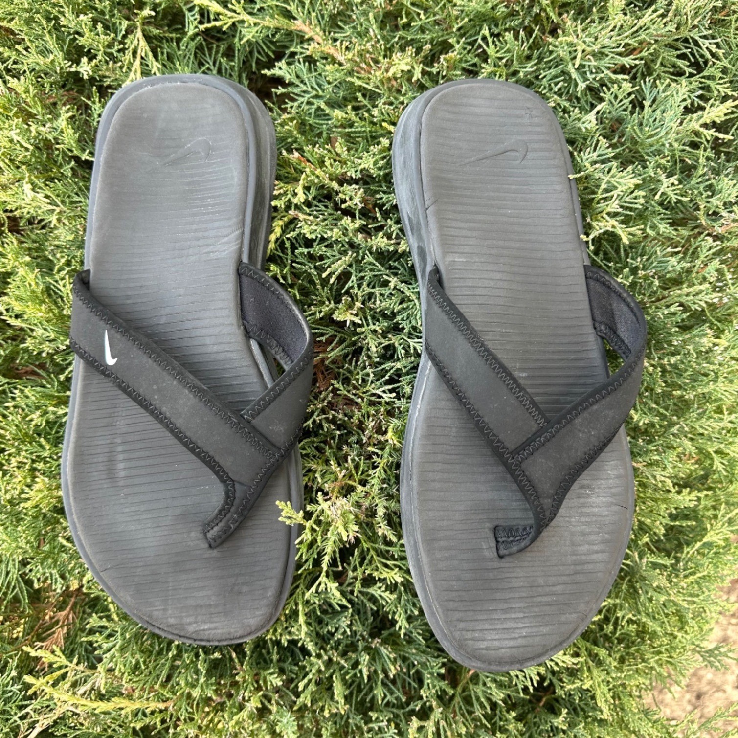 Nike Ultra Celso Girl Thong Sandals Size 8 Black Flip Flop Shoes