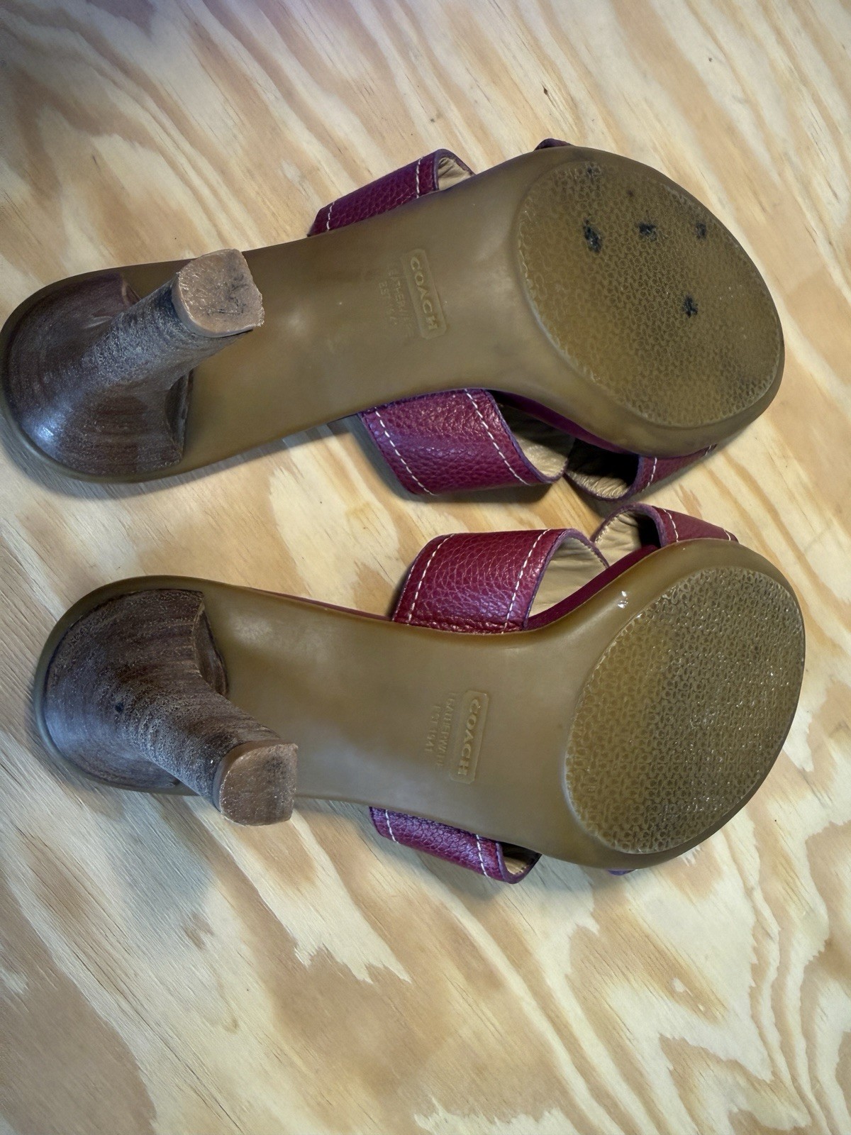 Coach Women’s Burgundy Leather Slide Sandals Straps Buckle Logo Size 7.5B