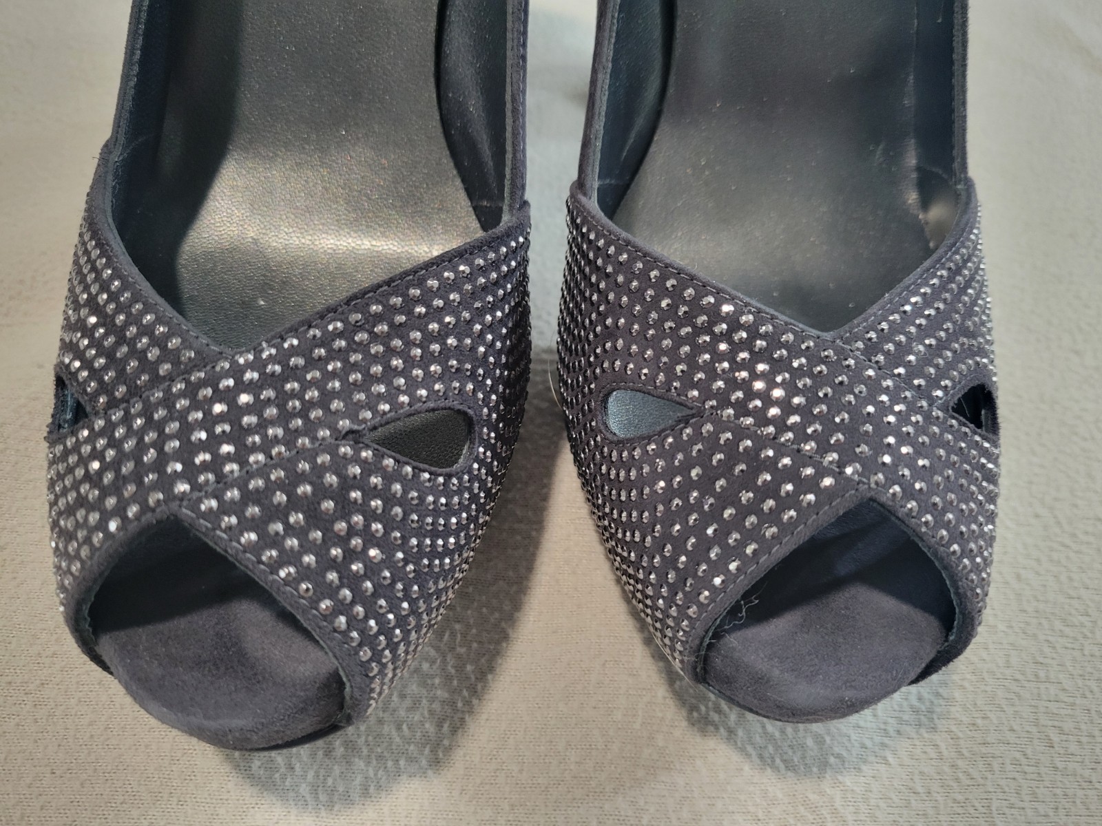 Stuart Weitzman Women’s Pewter Suede Peep Toe Studded Pumps, US 7.5