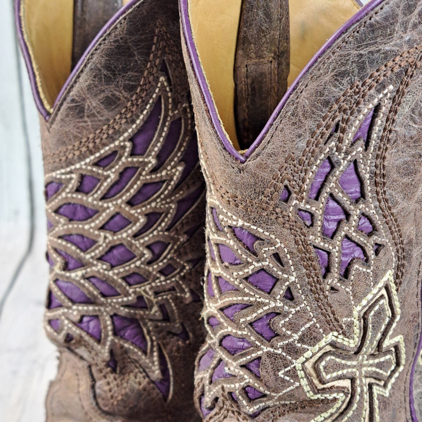 Corral Vintage Cowboy Boots Womens 7 M Brown Purple Angel Wings Cross Leather