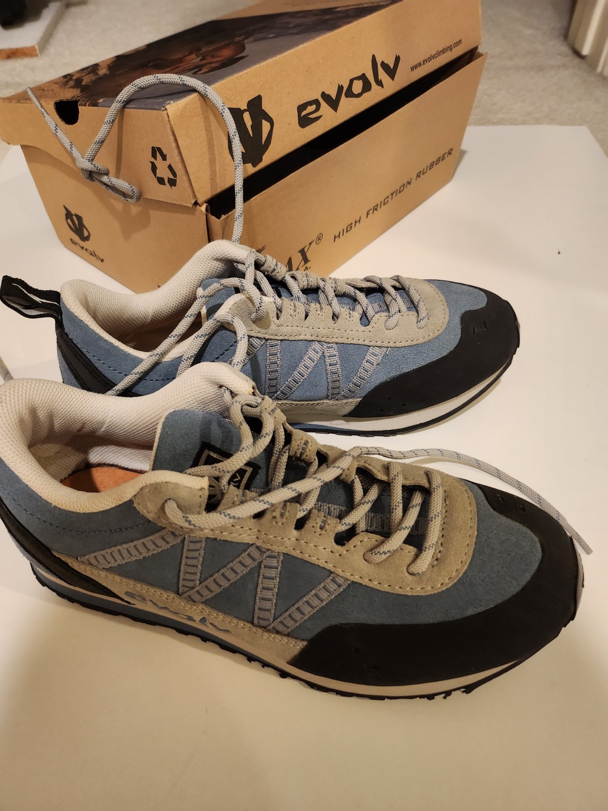 Evolv Quest AF Approach Shoes – Blue – Women 8.5 / Men 7 • New w/ Box • Outdoor