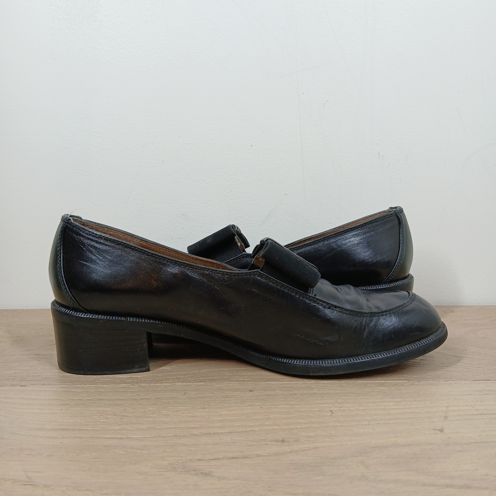 Stuart Weitzman Loafers Women’s 10 Black Leather Block Heel with Grosgrain Bow