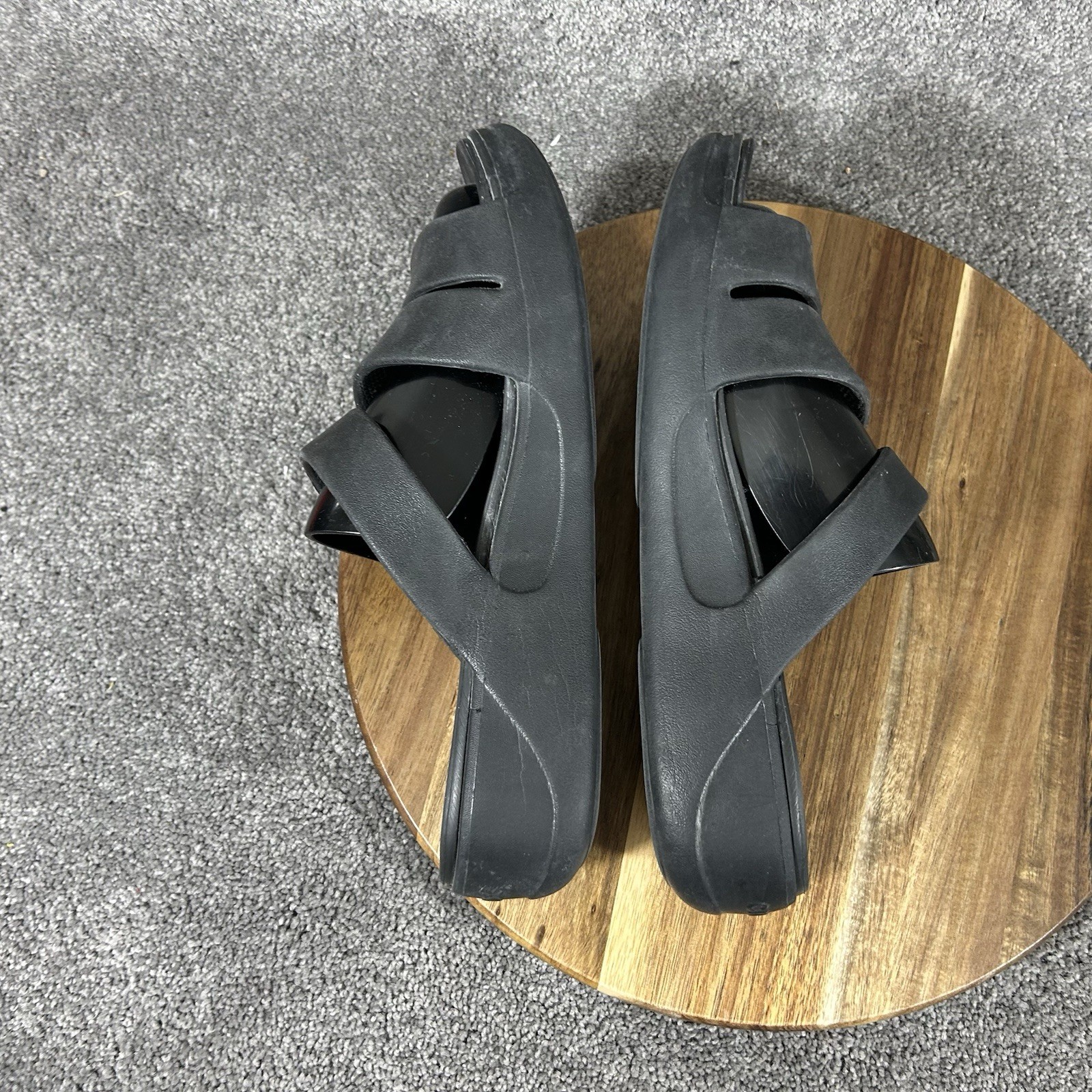 Crocs Getaway Strappy Women’s Size 10 Black Classic Slip On Comfy Sandals Used
