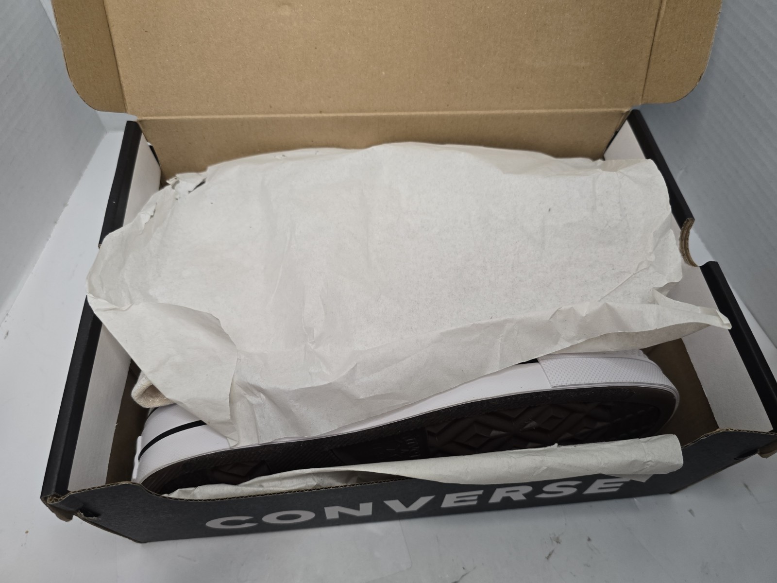 New Converse Chuck Taylor All Star Lift Hi Canvas Shoes (560846F) – White Size 9