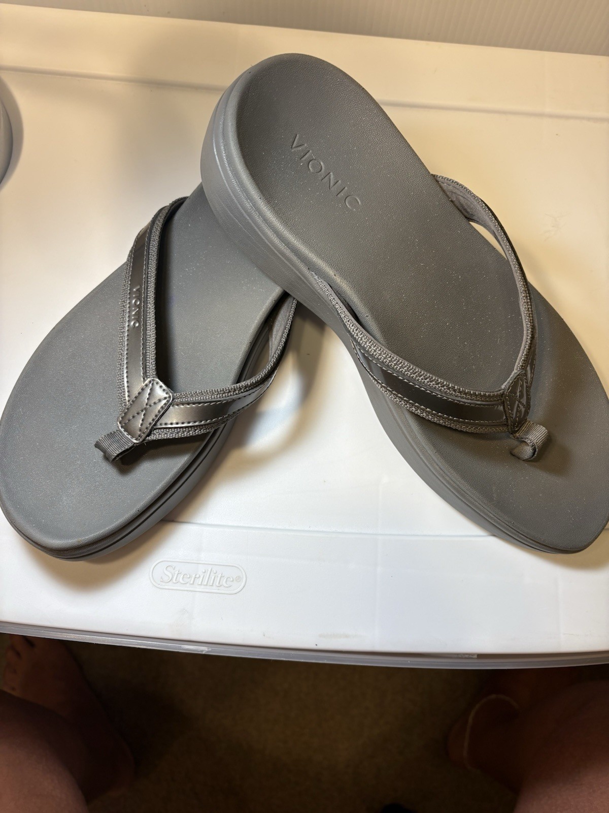 Vionic Sandals Grey/Silver High Tide II Women’s Size 10 Stylish Beach