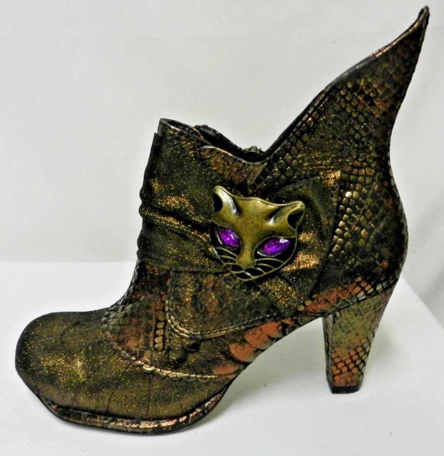 Irregular Choice Bootie Boots Size Sz 38 7 MIAOW Cat Brooch Ankle Zip heeled