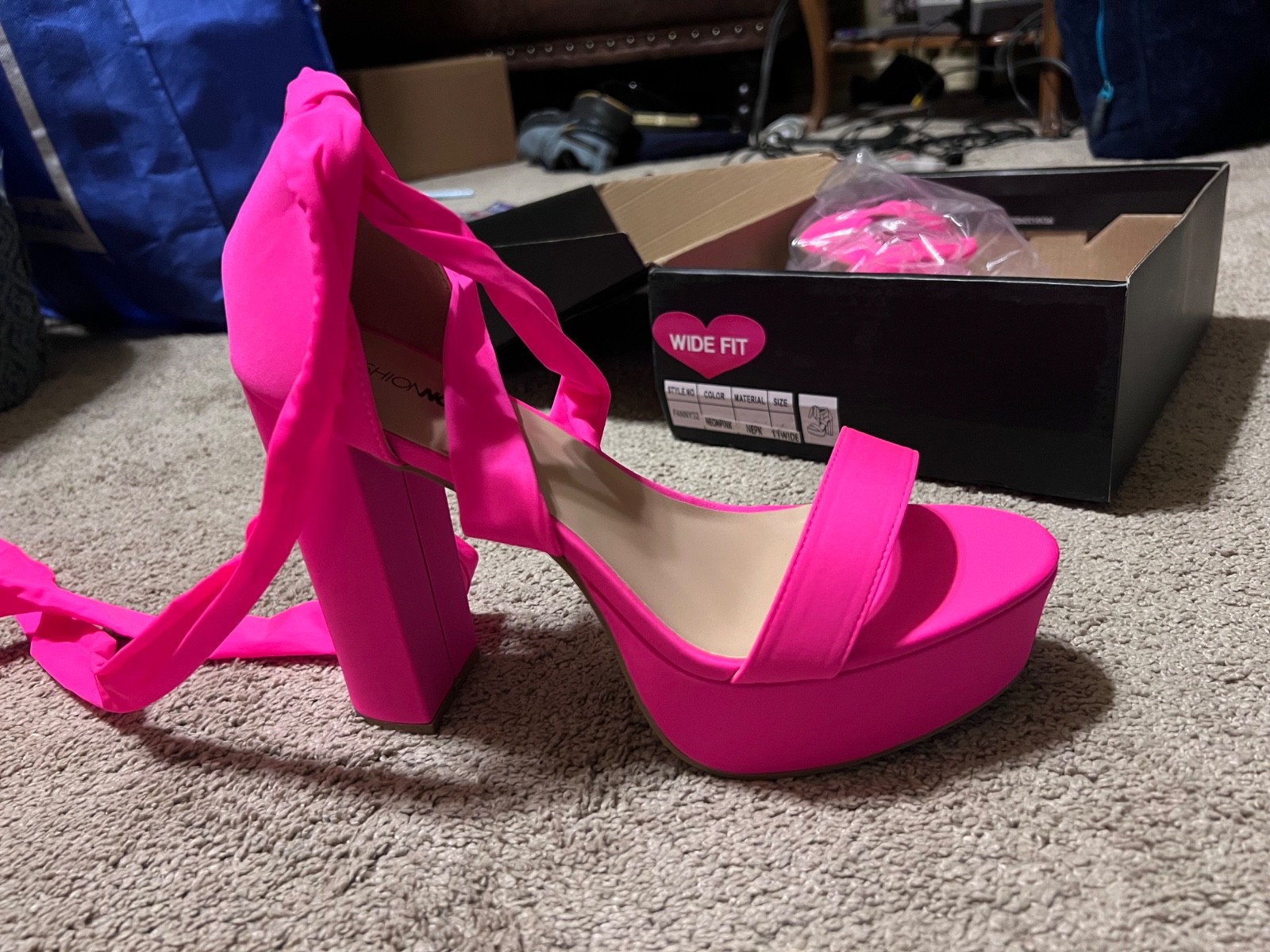 Fashion Nova Hot Pink Women’s Sandals sz 11