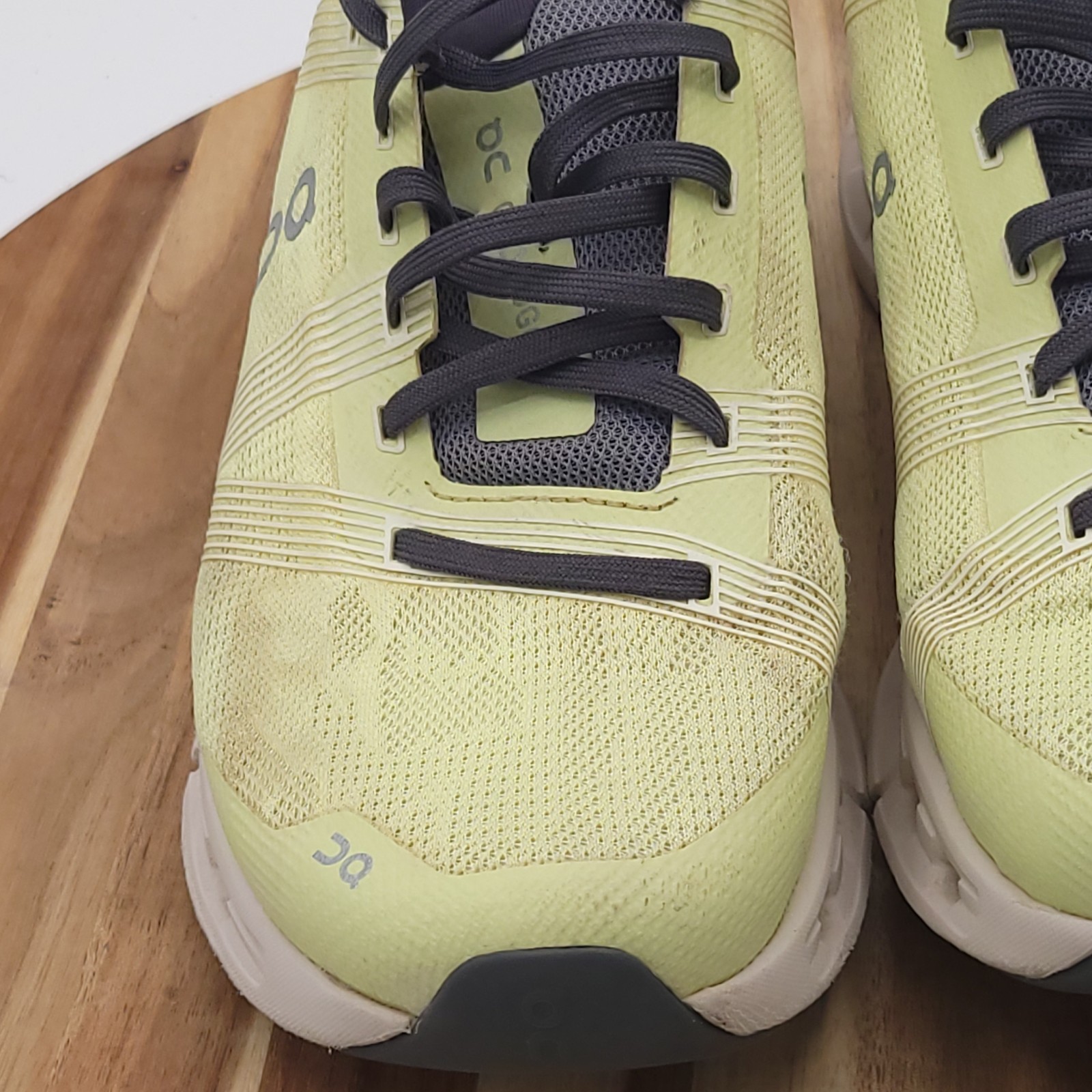 On Cloud Cloudgo Women’s Size 8 Yellow Road Running Cloudtec Sneakers 55.98088