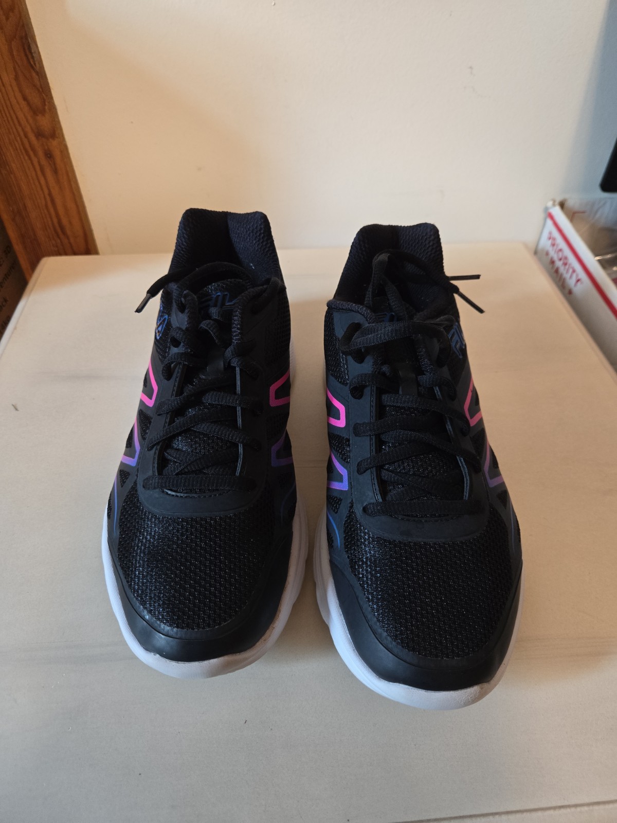 FILA Memory Foam Cryptostride Sneakers Size 9.5 Women Black 5RM01634-965