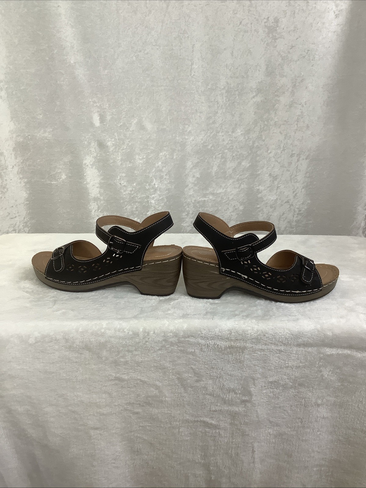 Patrizia By Spring Step Women’s Low Chunky Heel Strap Sandals Black Sz 7