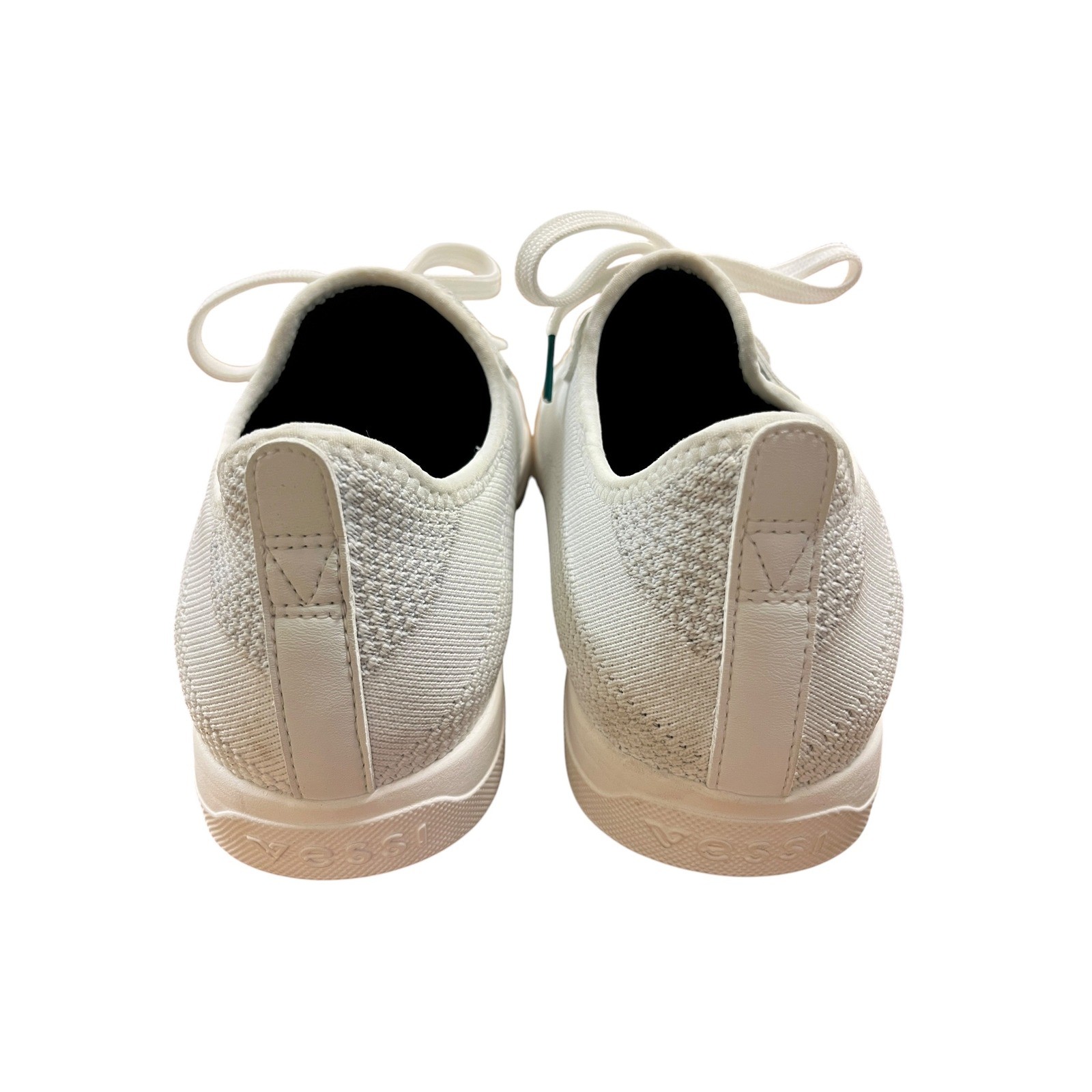 VESSI Weekend Sneaker Sz 9 White Waterproof Knit Comfort Travel Vacation Euro