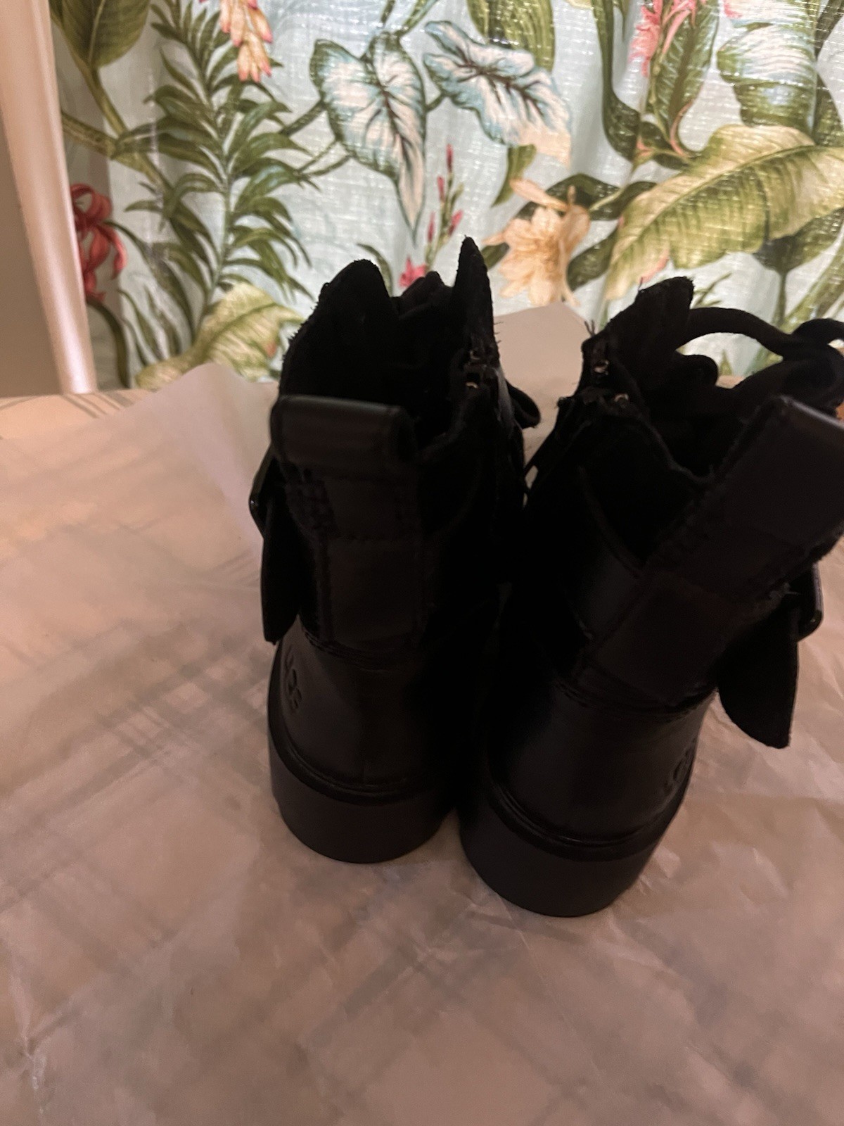 UGG Women’s Black Suede Ankle Boots Size 7 Medium B M New No Box