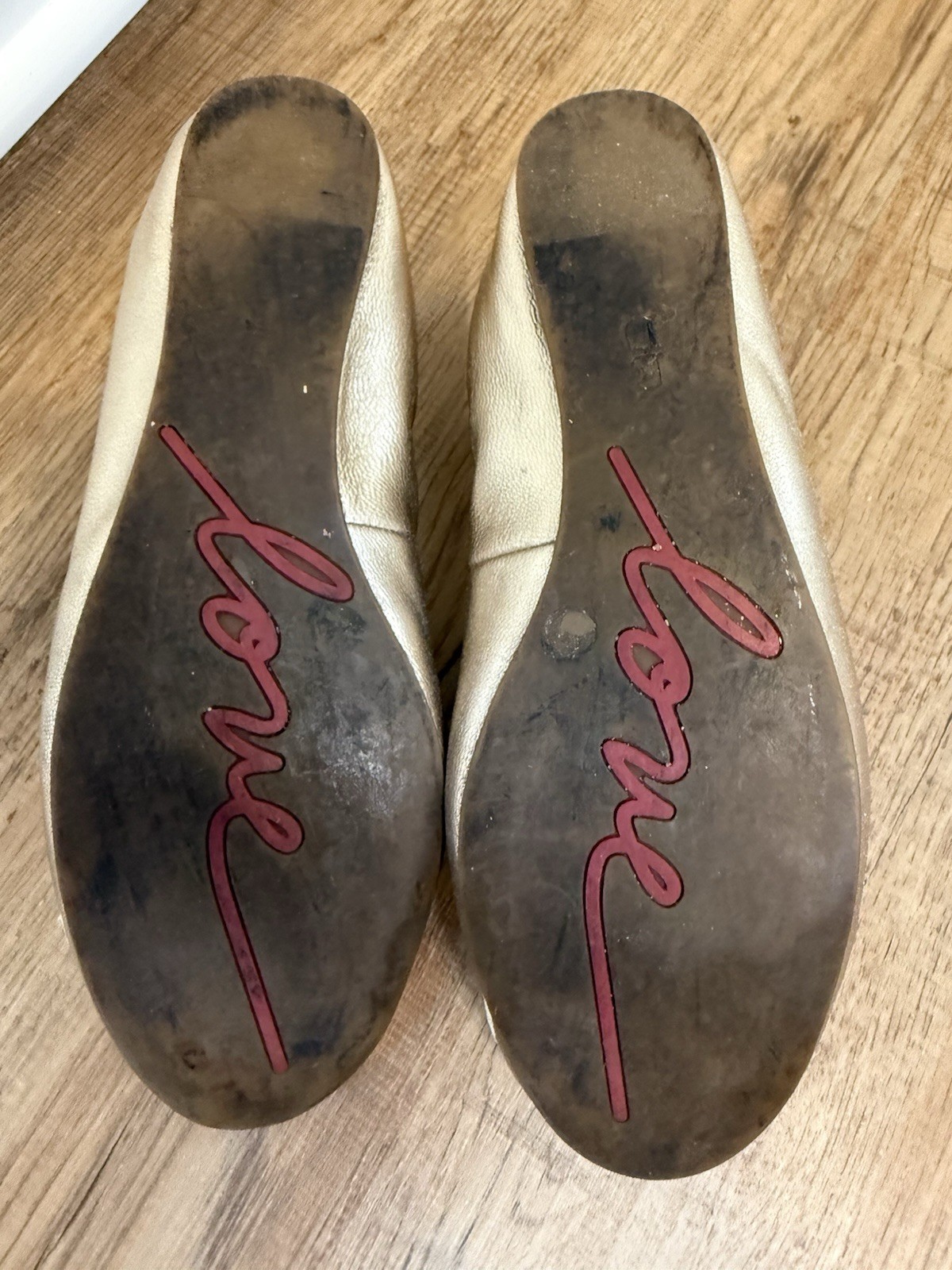 ED Ellen DeGeneres Gold Ballet Flats Embroidered Peace Love Women’s Slip-On 7.5
