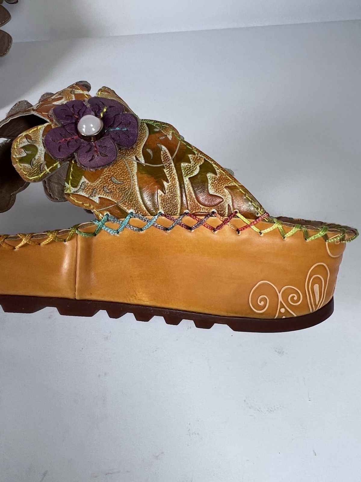 LArtiste Spring Step Crocus Womens 8.5 Floral Leather Wedge Sandals Rainbow 39